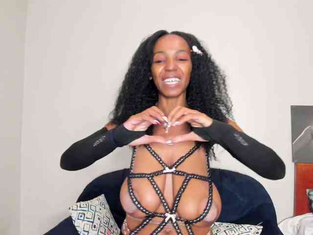 Aalisha-Jade webcam