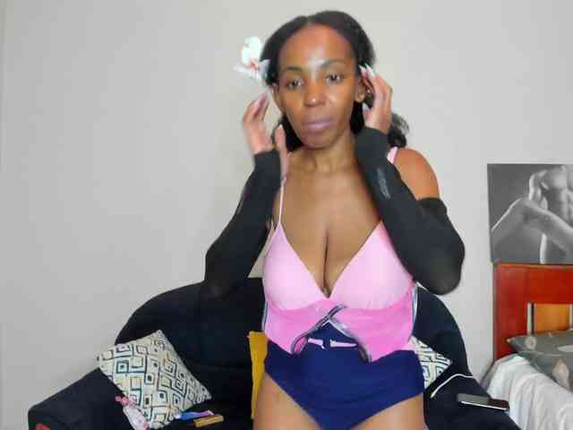 Aalisha-Jade webcam