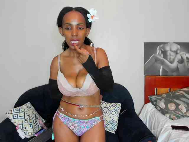 Aalisha-Jade webcam