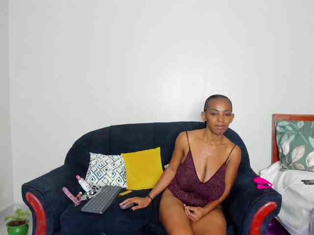Aalisha-Jade webcam