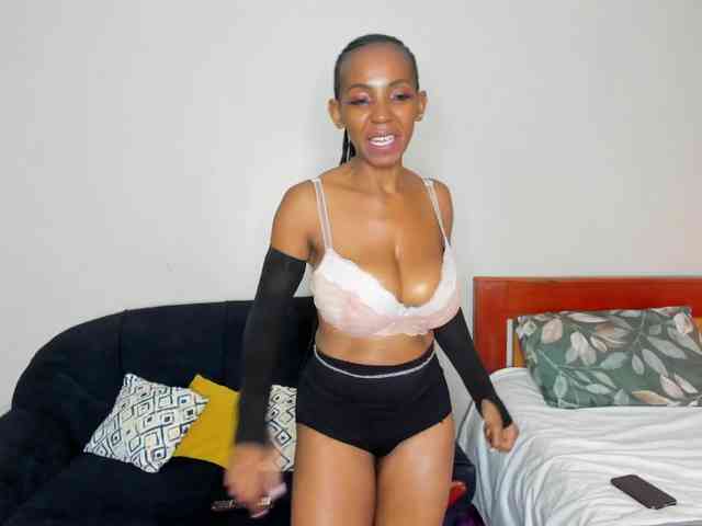 Aalisha-Jade webcam