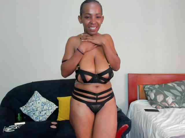 Aalisha-Jade webcam