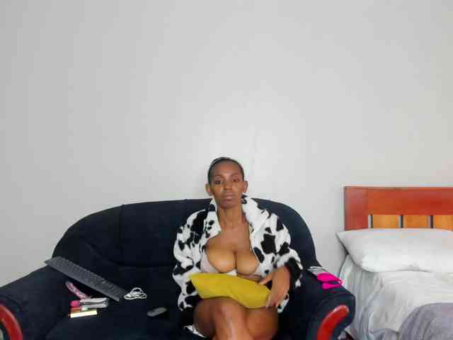 Aalisha-Jade webcam