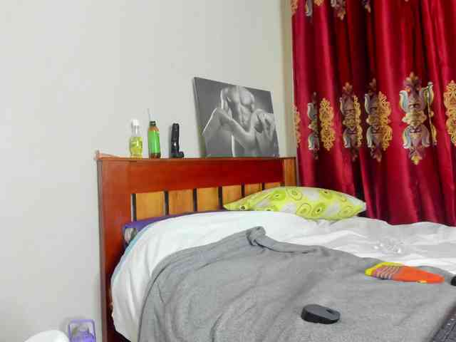 Aalisha-Jade webcam