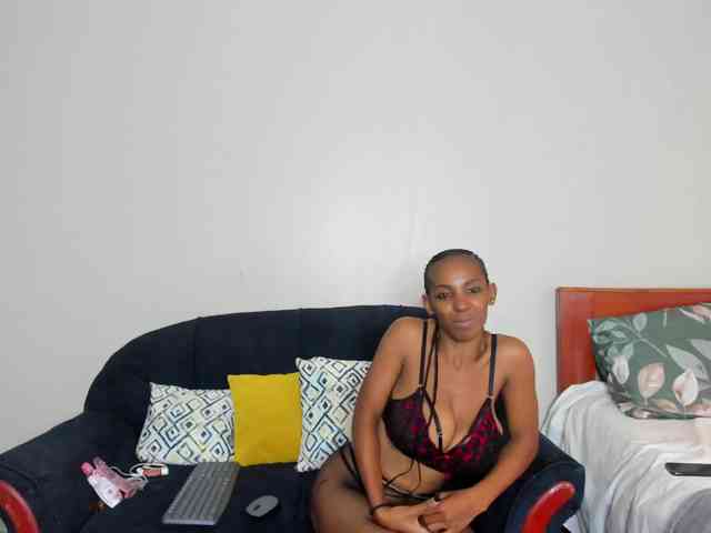 Aalisha-Jade webcam