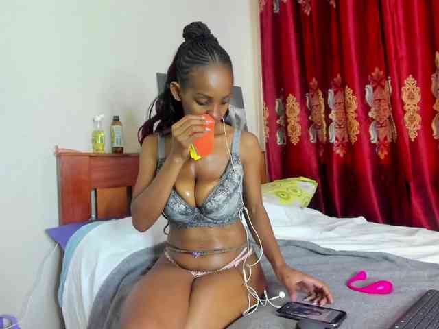 Aalisha-Jade webcam