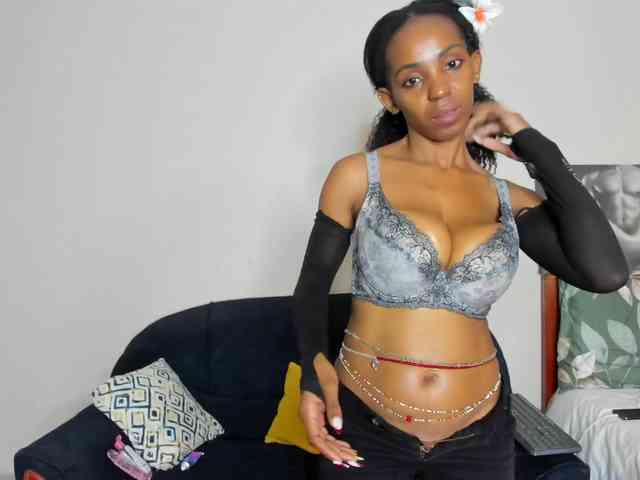 Aalisha-Jade webcam