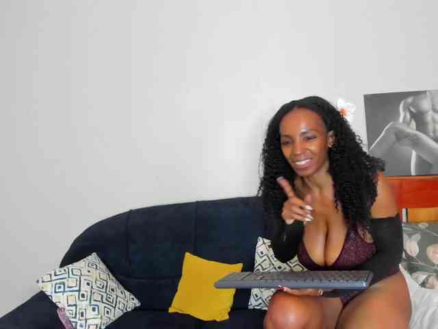 Aalisha-Jade webcam