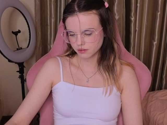 HannaCristal's BongaCams show and profile