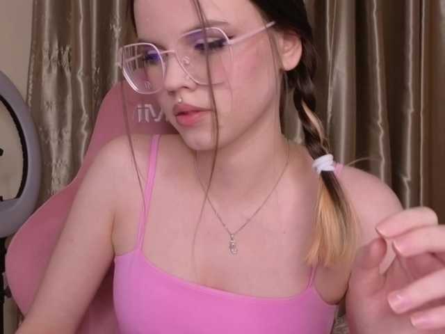 HannaCristal's BongaCams show and profile