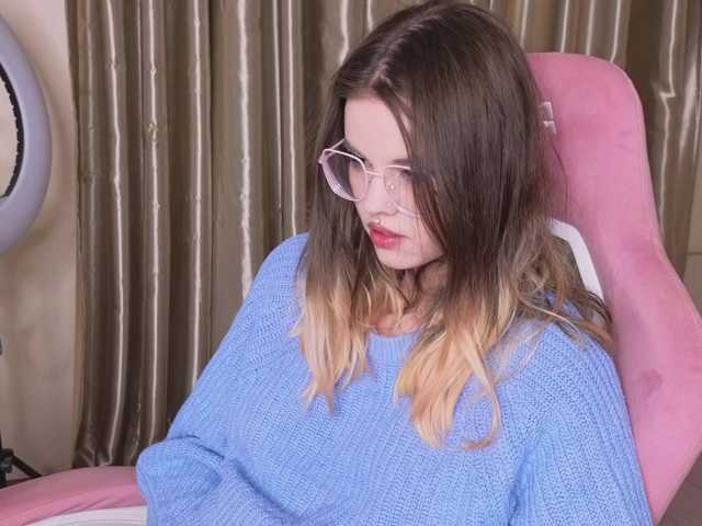 HannaCristal's BongaCams show and profile