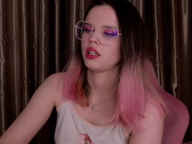 HannaCristal's BongaCams show and profile