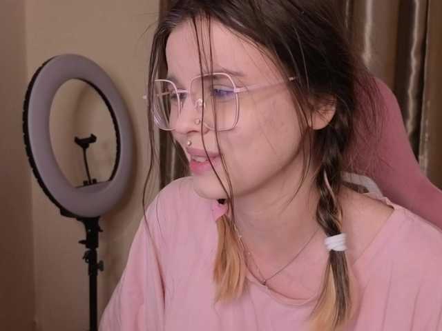 HannaCristal's BongaCams show and profile