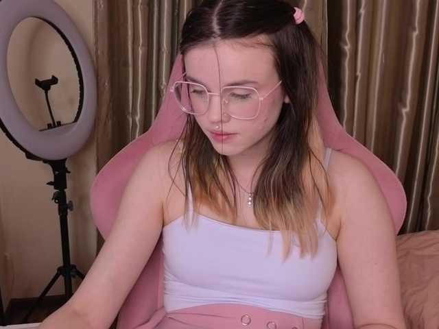 HannaCristal's BongaCams show and profile