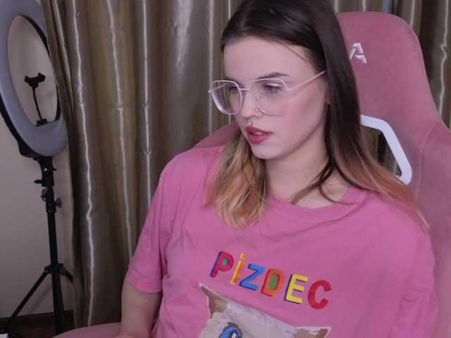 HannaCristal's BongaCams show and profile