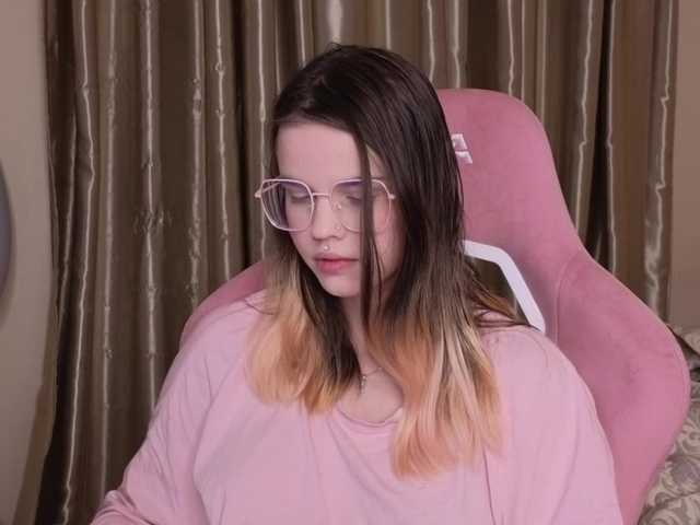 HannaCristal's BongaCams show and profile