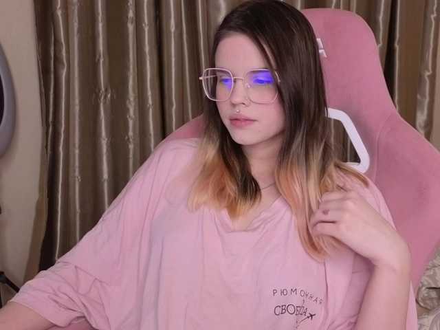 HannaCristal's BongaCams show and profile