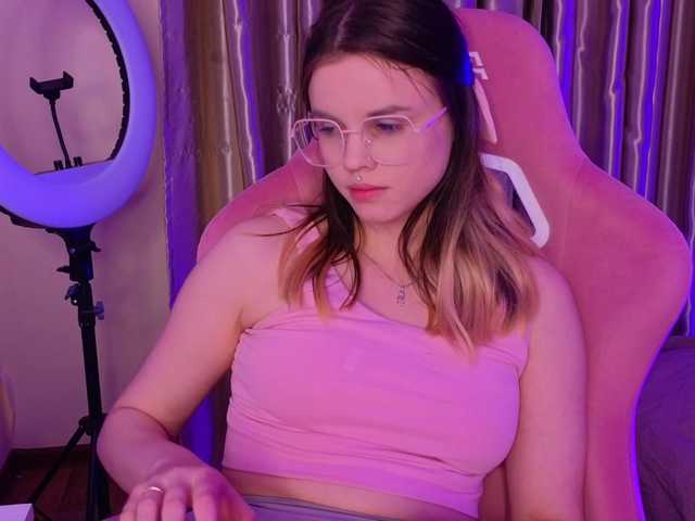 HannaCristal's BongaCams show and profile