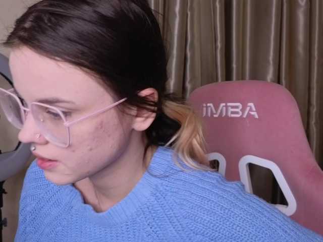 HannaCristal's BongaCams show and profile