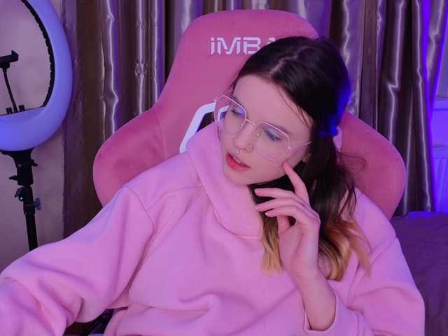 HannaCristal's BongaCams show and profile