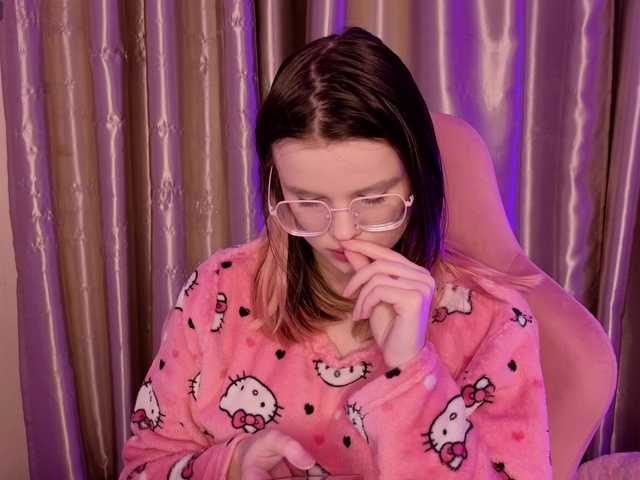 HannaCristal's BongaCams show and profile