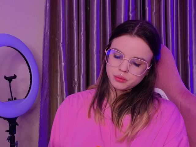 HannaCristal's BongaCams show and profile