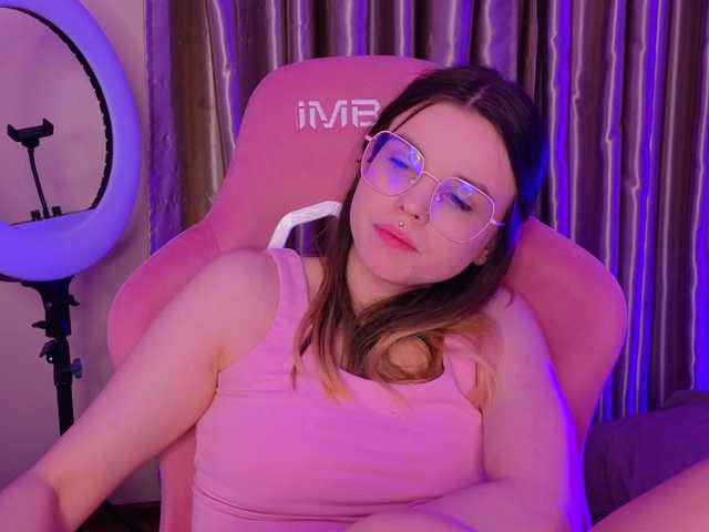 HannaCristal's BongaCams show and profile