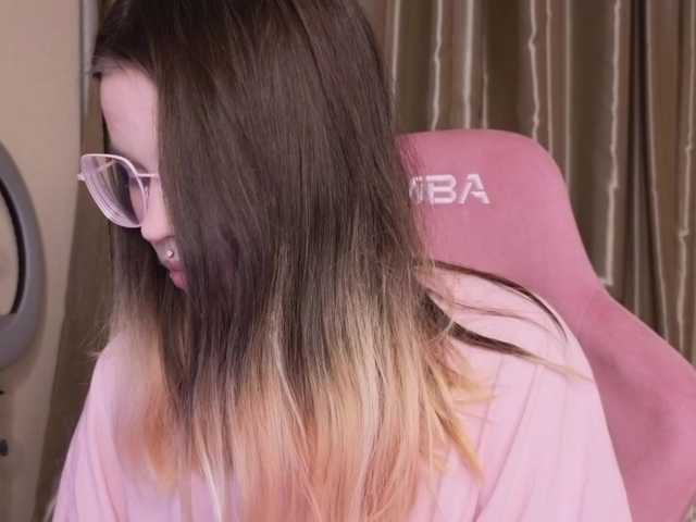 HannaCristal's BongaCams show and profile