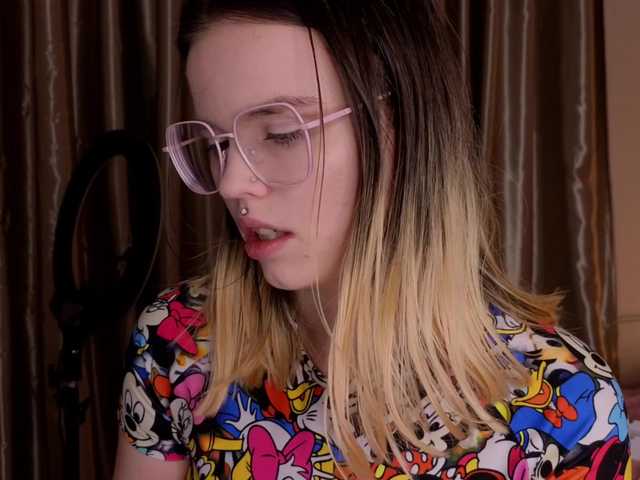 HannaCristal's BongaCams show and profile