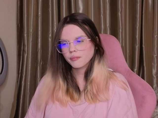 HannaCristal's BongaCams show and profile