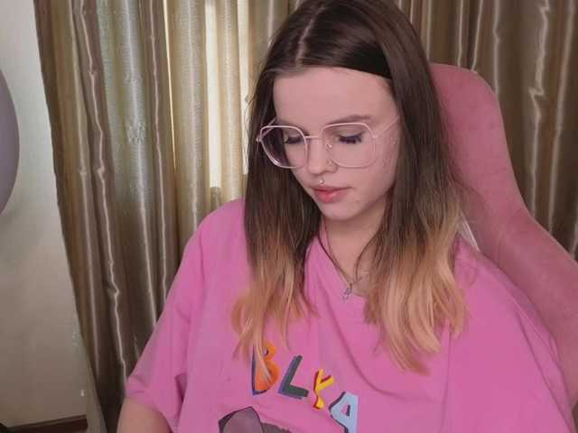 HannaCristal's BongaCams show and profile