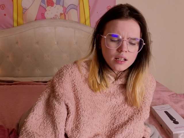 HannaCristal's BongaCams show and profile