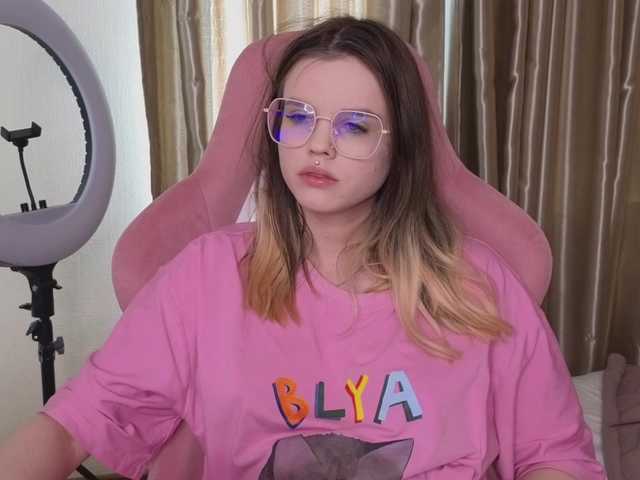 HannaCristal's BongaCams show and profile