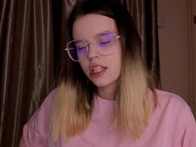 HannaCristal's BongaCams show and profile