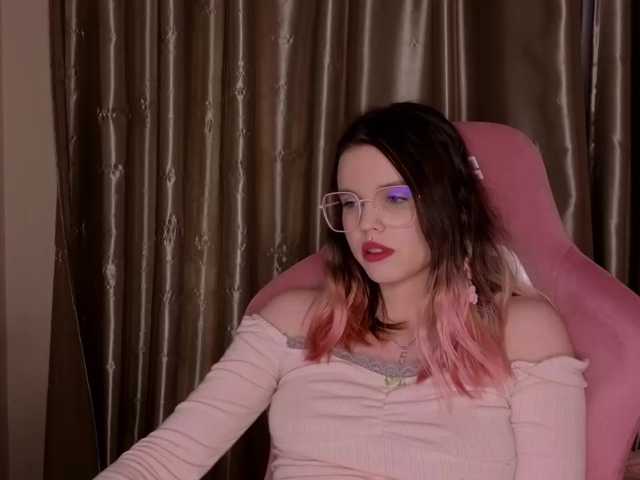 HannaCristal's BongaCams show and profile