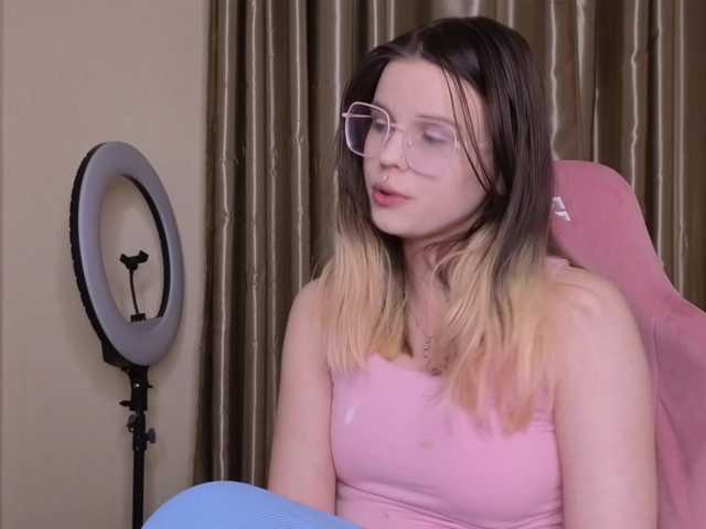 HannaCristal's BongaCams show and profile