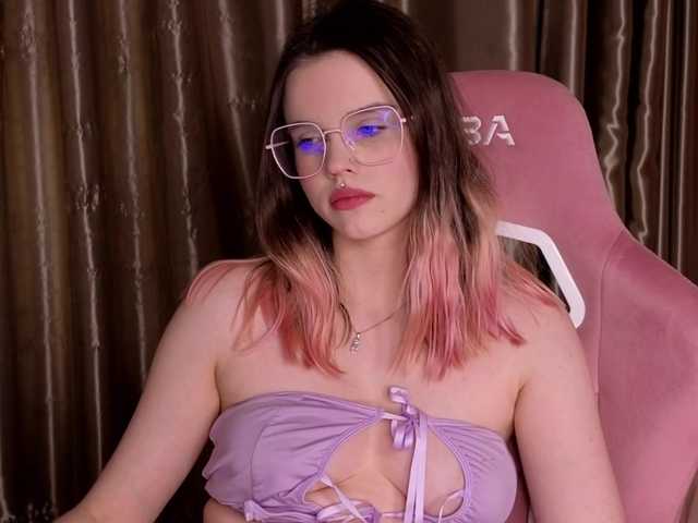 HannaCristal's BongaCams show and profile