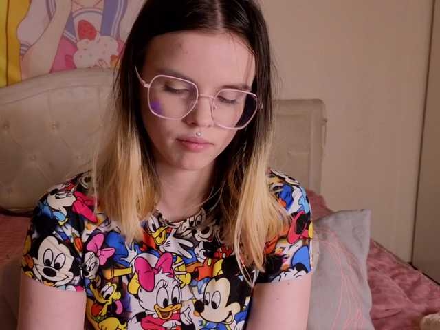 HannaCristal's BongaCams show and profile