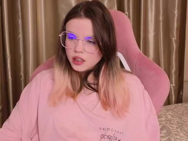 HannaCristal's BongaCams show and profile