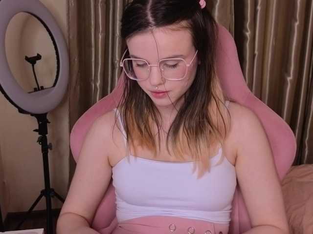 HannaCristal's BongaCams show and profile