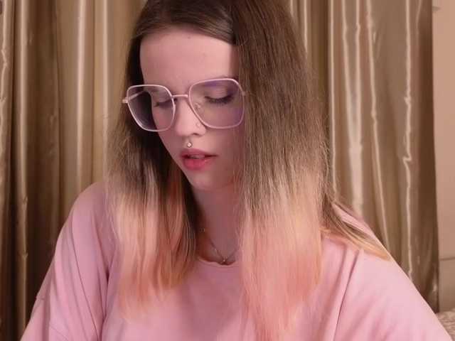 HannaCristal's BongaCams show and profile