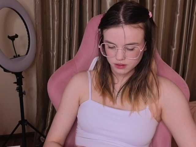 HannaCristal's BongaCams show and profile