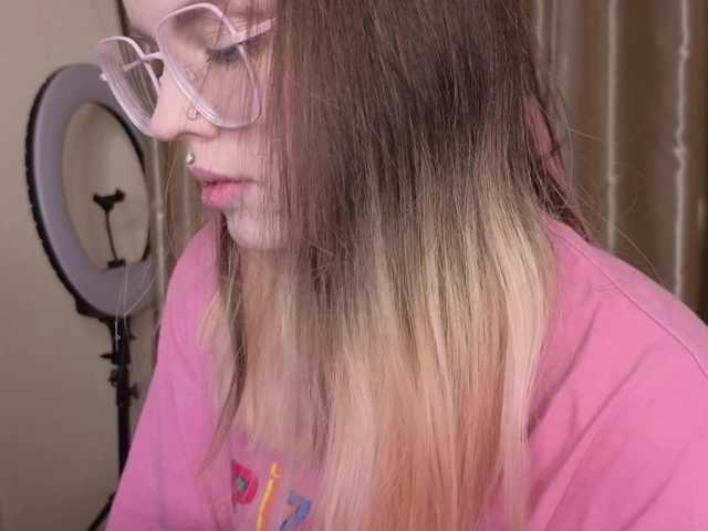 HannaCristal's BongaCams show and profile