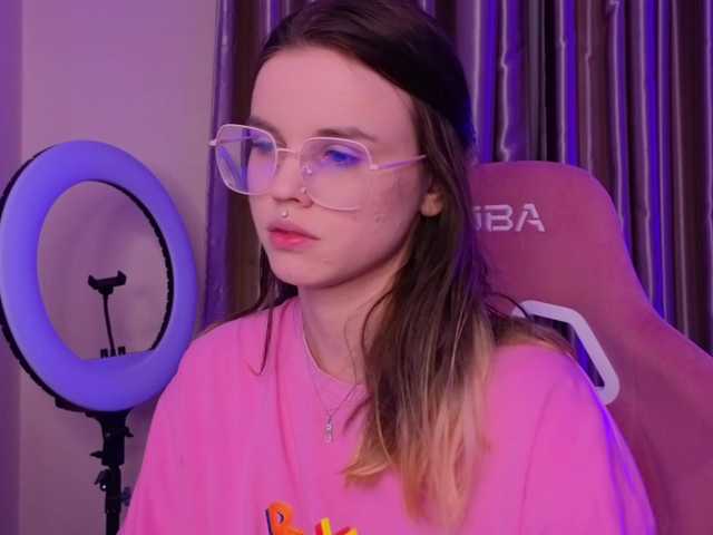 HannaCristal's BongaCams show and profile