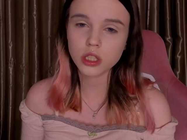 HannaCristal's BongaCams show and profile