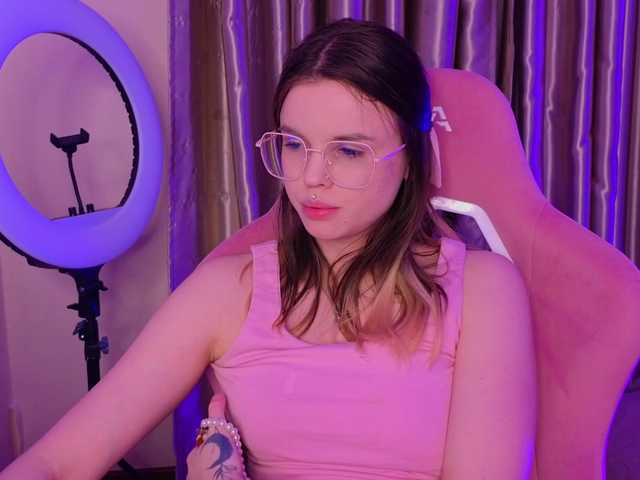 HannaCristal's BongaCams show and profile