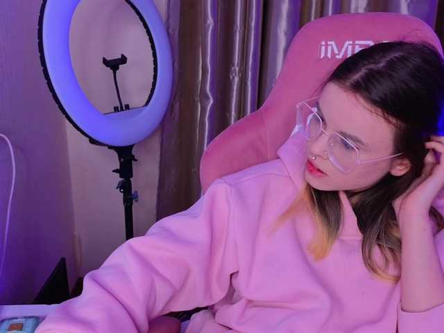 HannaCristal's BongaCams show and profile