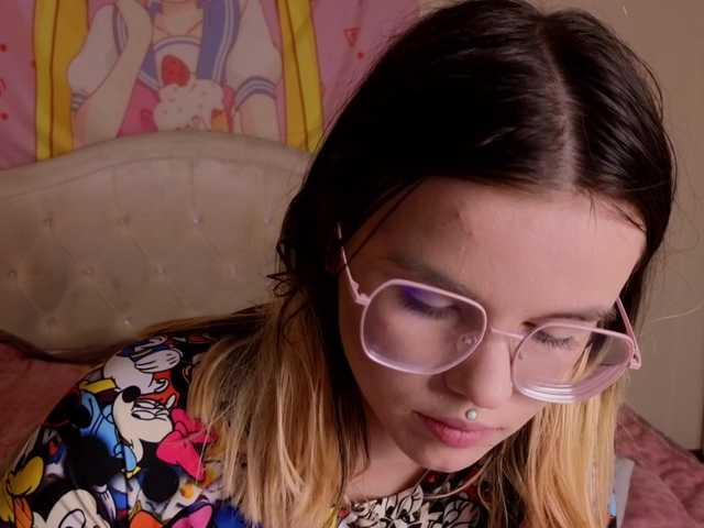 HannaCristal's BongaCams show and profile