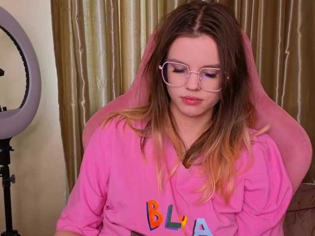 HannaCristal's BongaCams show and profile