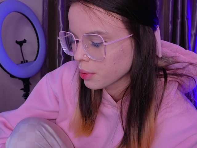 HannaCristal's BongaCams show and profile